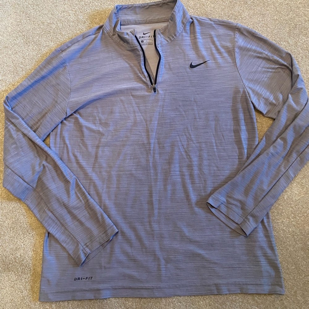 Men’s medium long sleeve pullover
